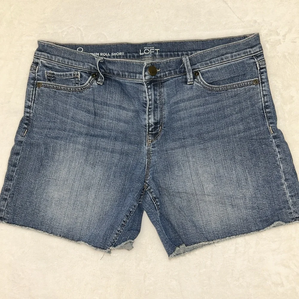 2 LOFT Denim Roll Short Jean Shorts Size 8 - Picture 7 of 11